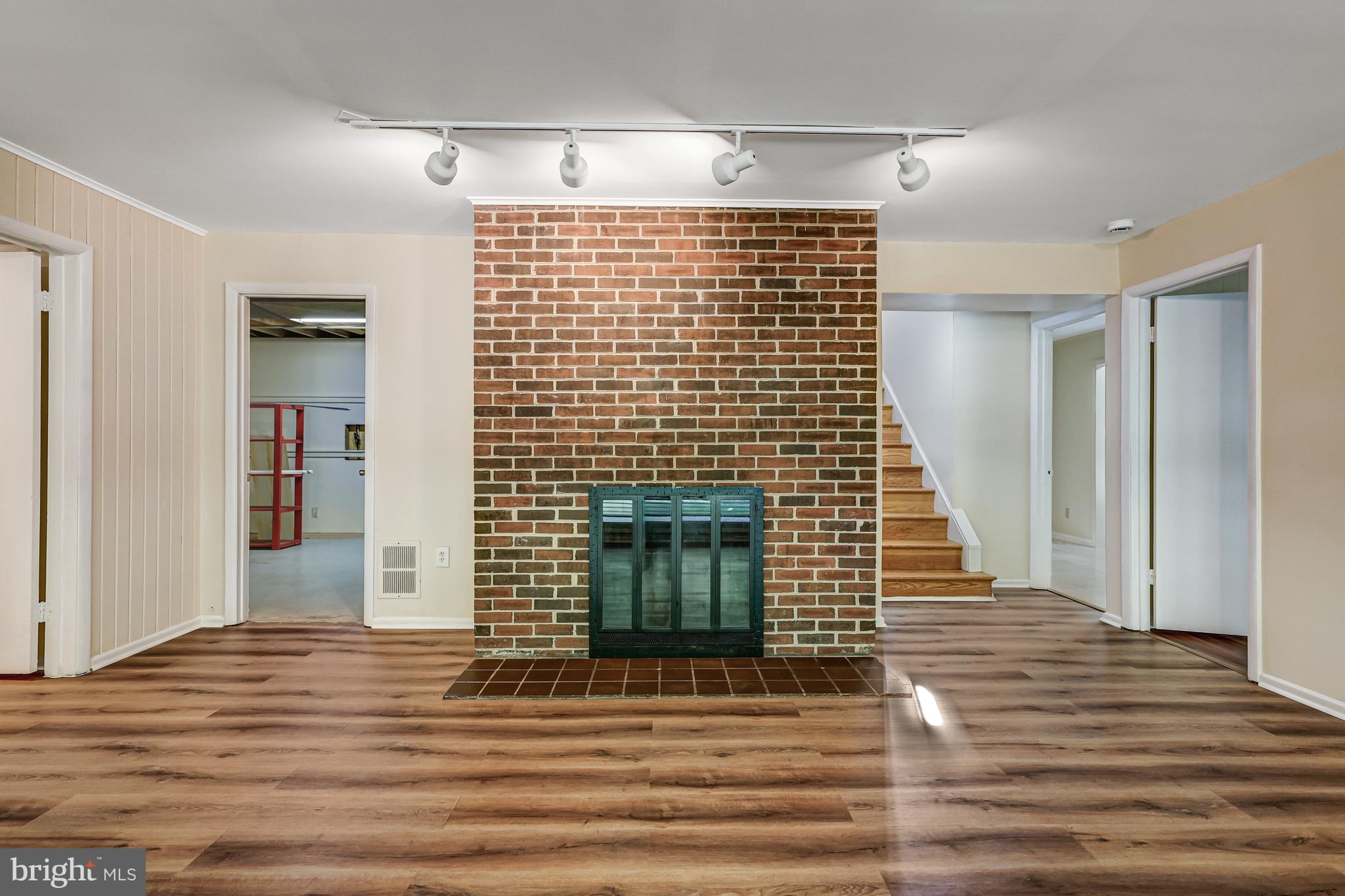 3712 MARYLAND STREET