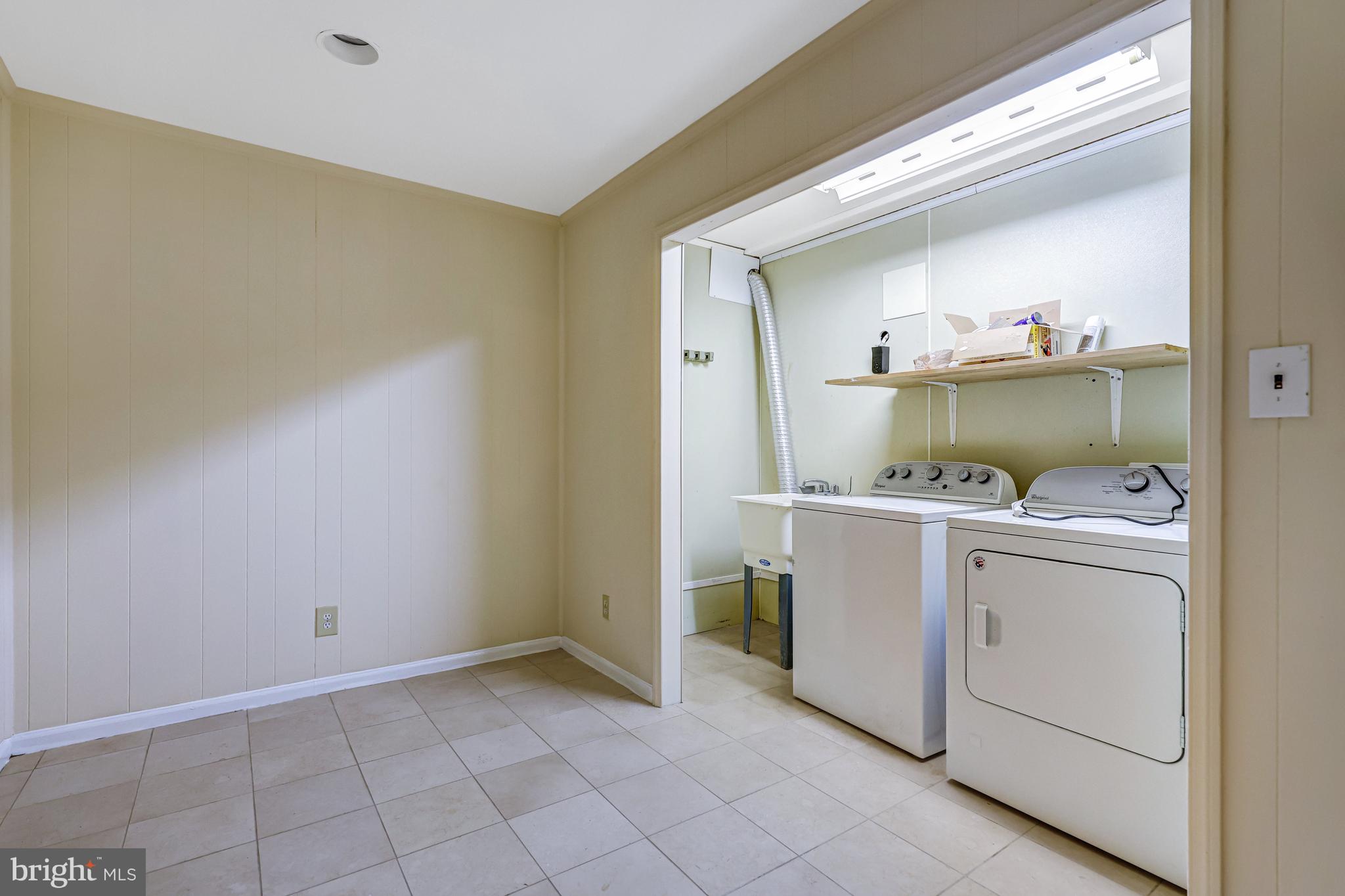 3712 MARYLAND STREET