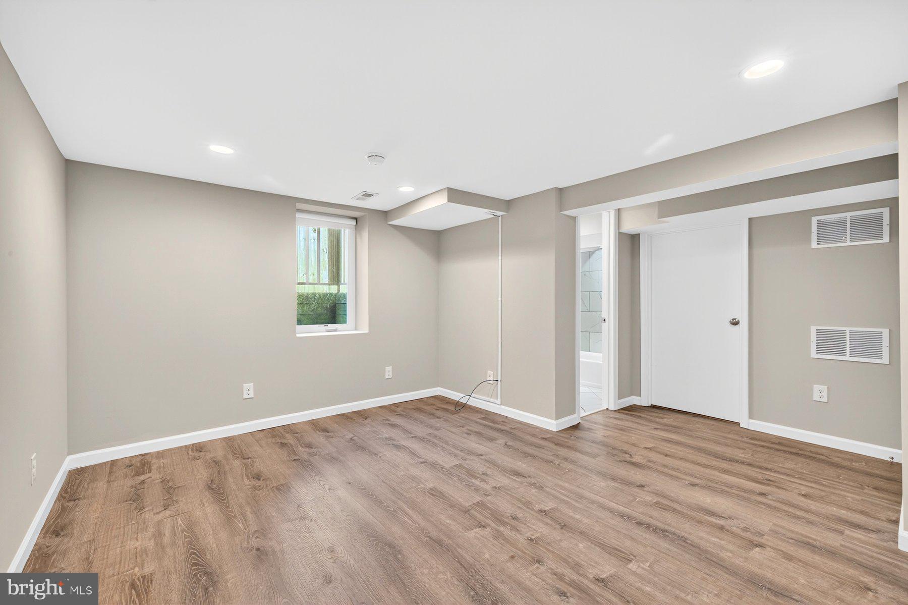 2706 FARMINGTON DRIVE