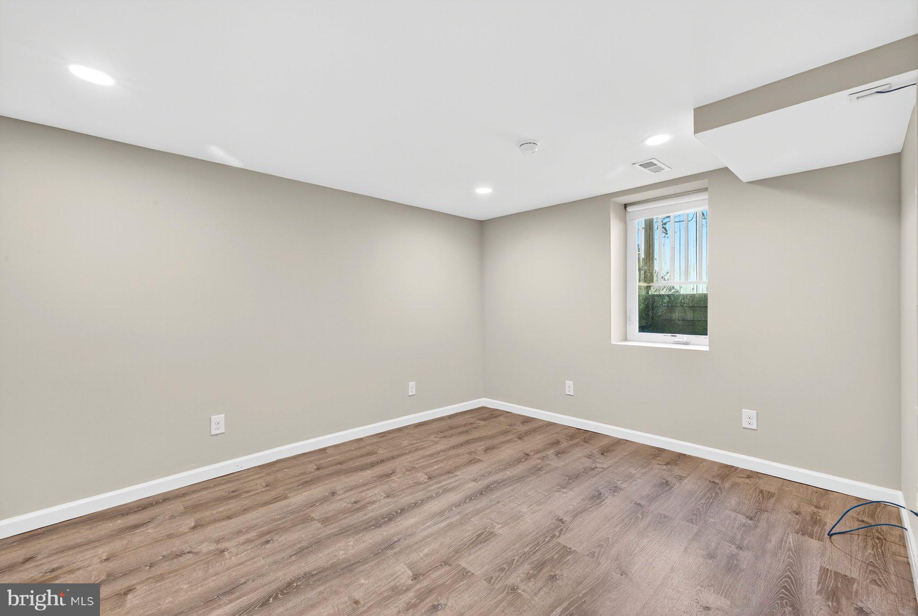 2706 FARMINGTON DRIVE