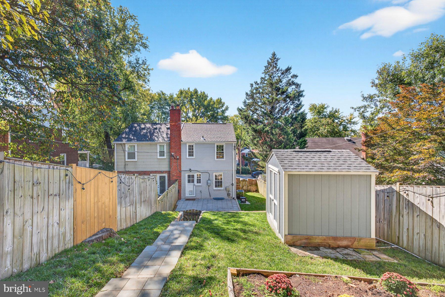 2706 FARMINGTON DRIVE