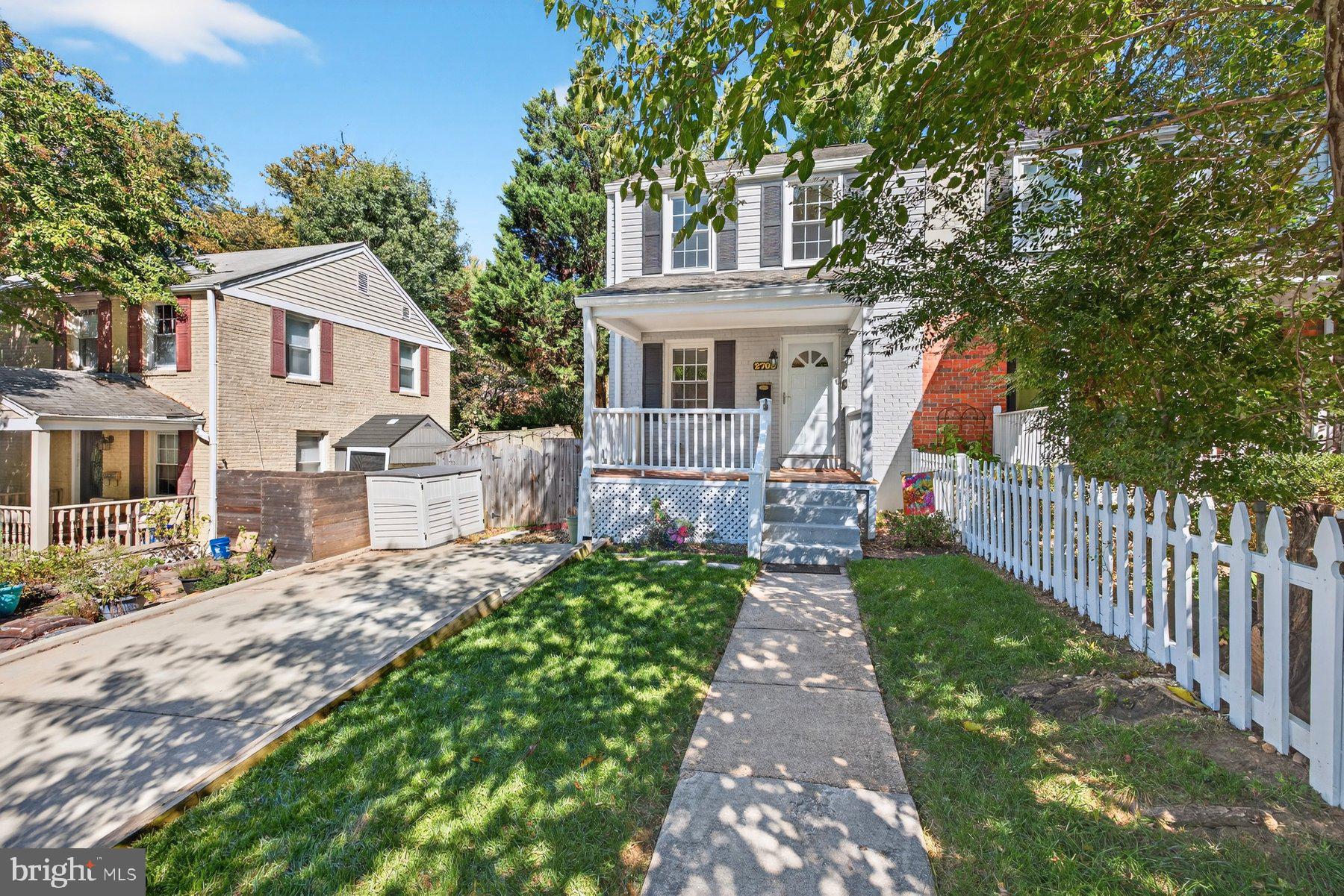2706 FARMINGTON DRIVE