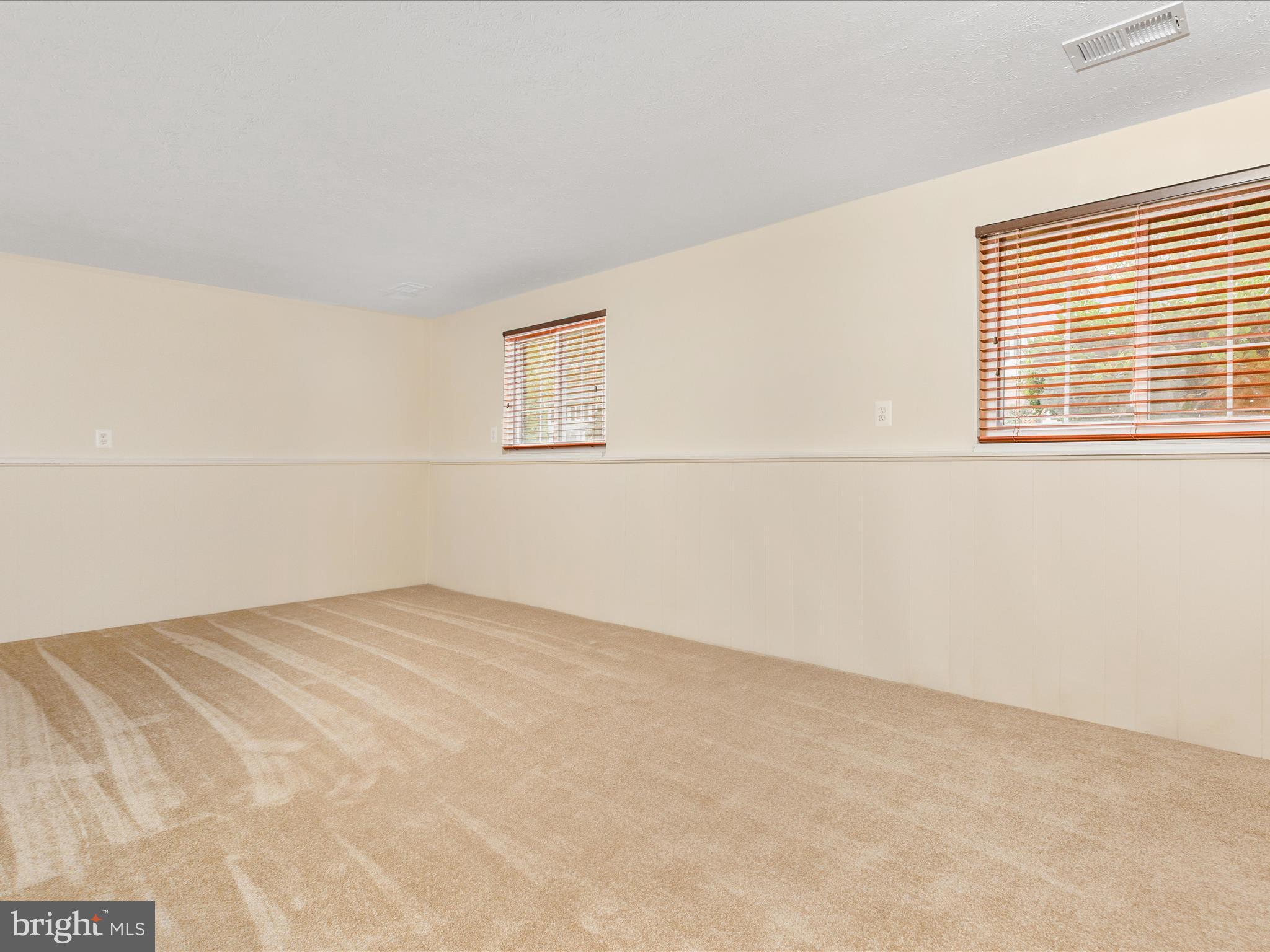 7743 MIDDLE VALLEY DRIVE