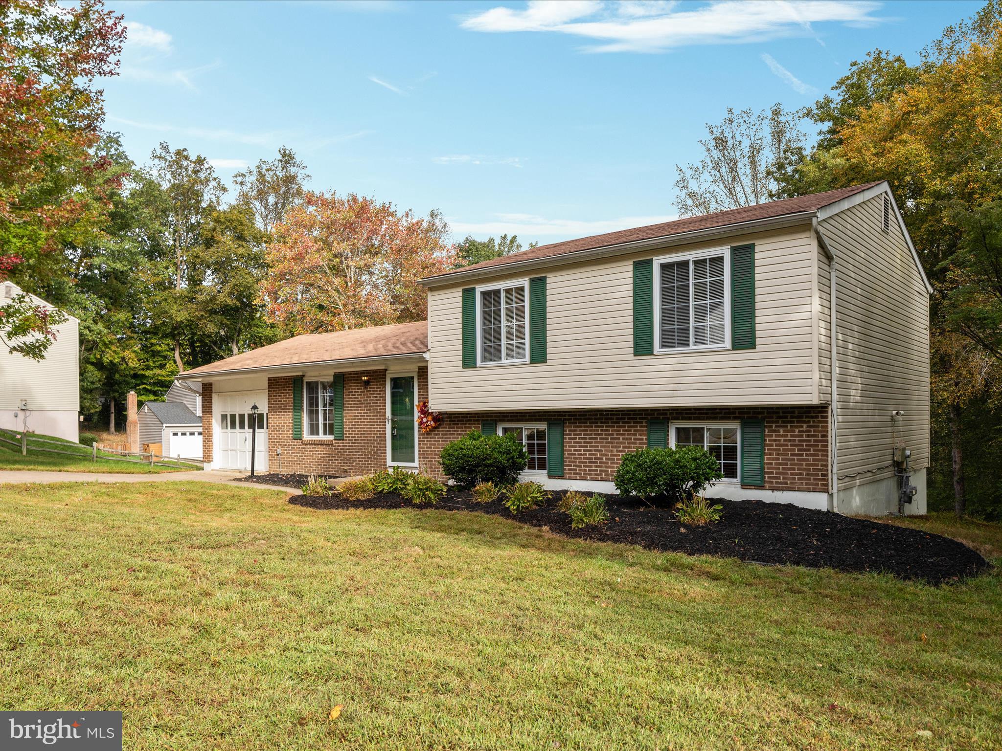 7743 MIDDLE VALLEY DRIVE