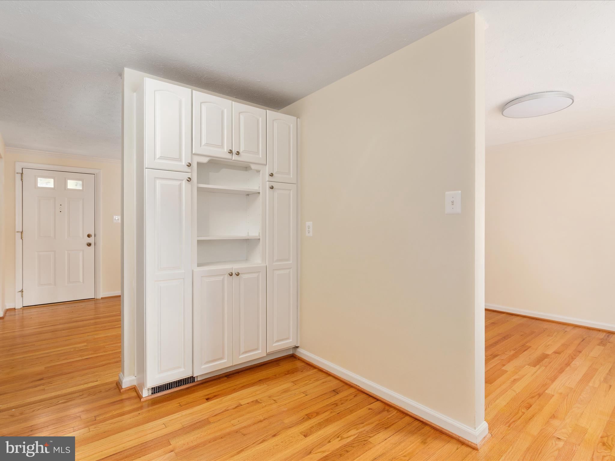 7743 MIDDLE VALLEY DRIVE