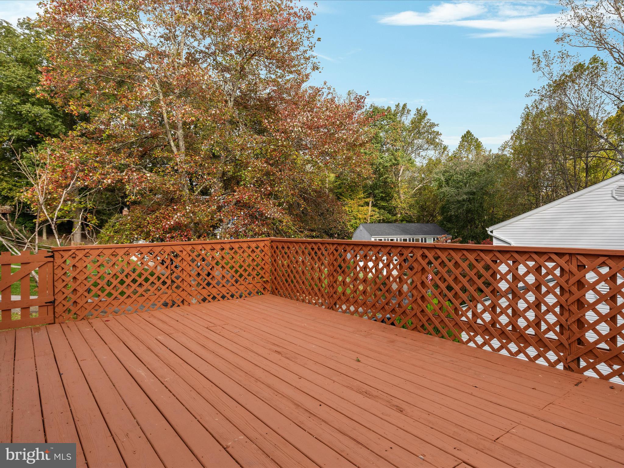 7743 MIDDLE VALLEY DRIVE