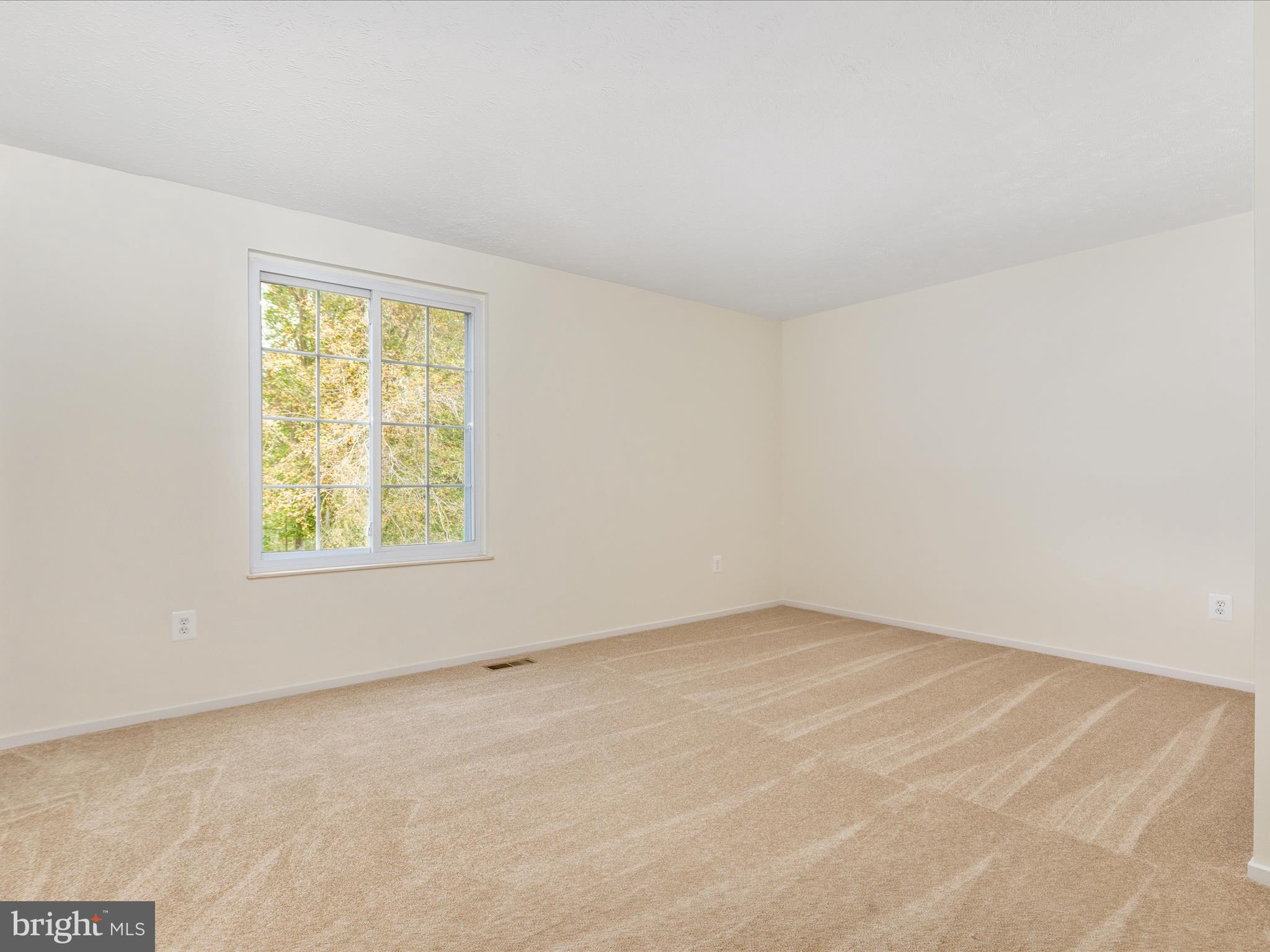 7743 MIDDLE VALLEY DRIVE