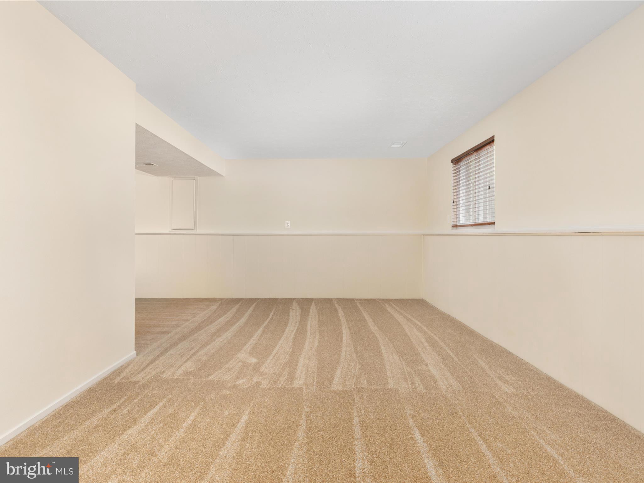 7743 MIDDLE VALLEY DRIVE