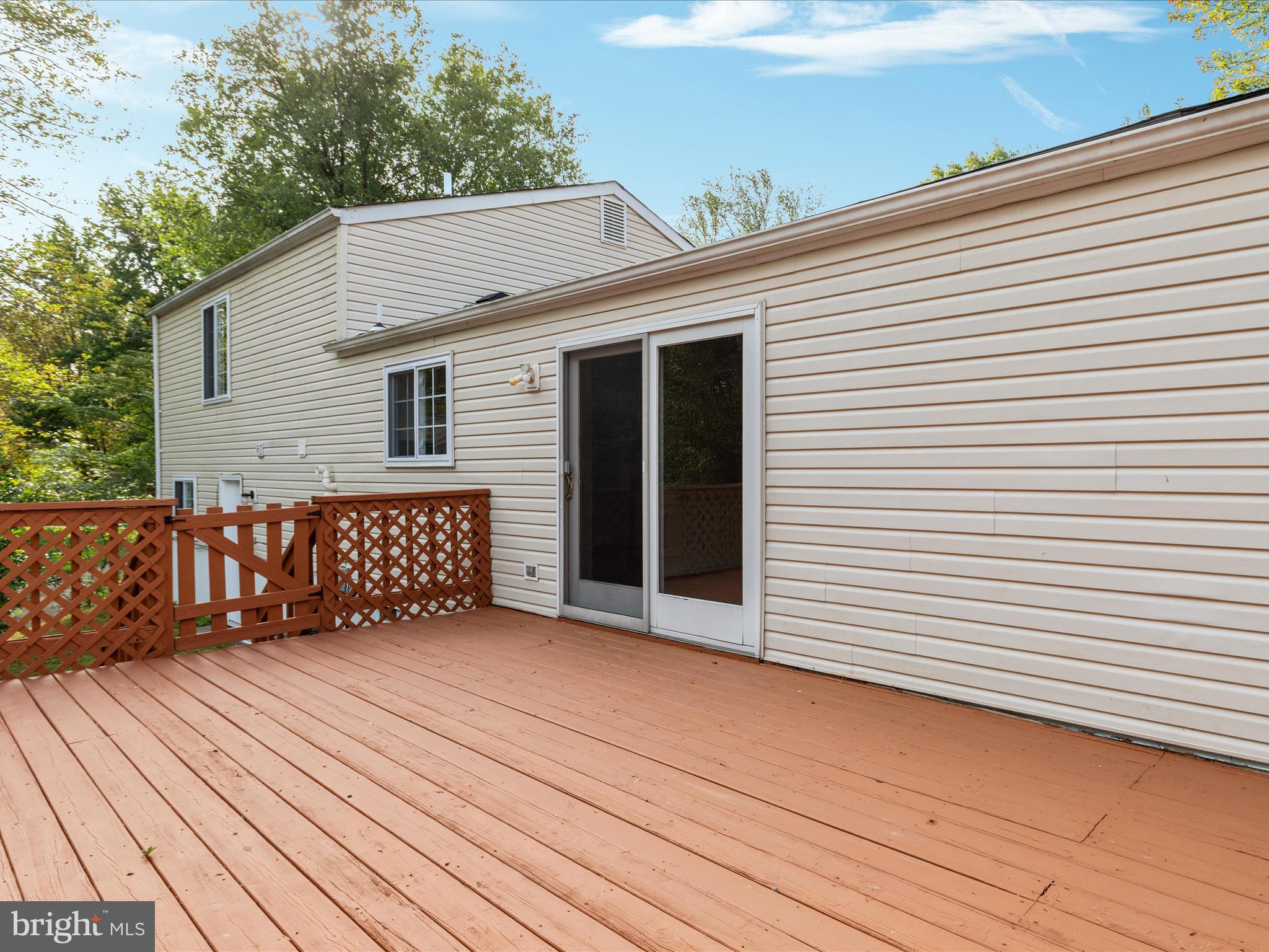 7743 MIDDLE VALLEY DRIVE