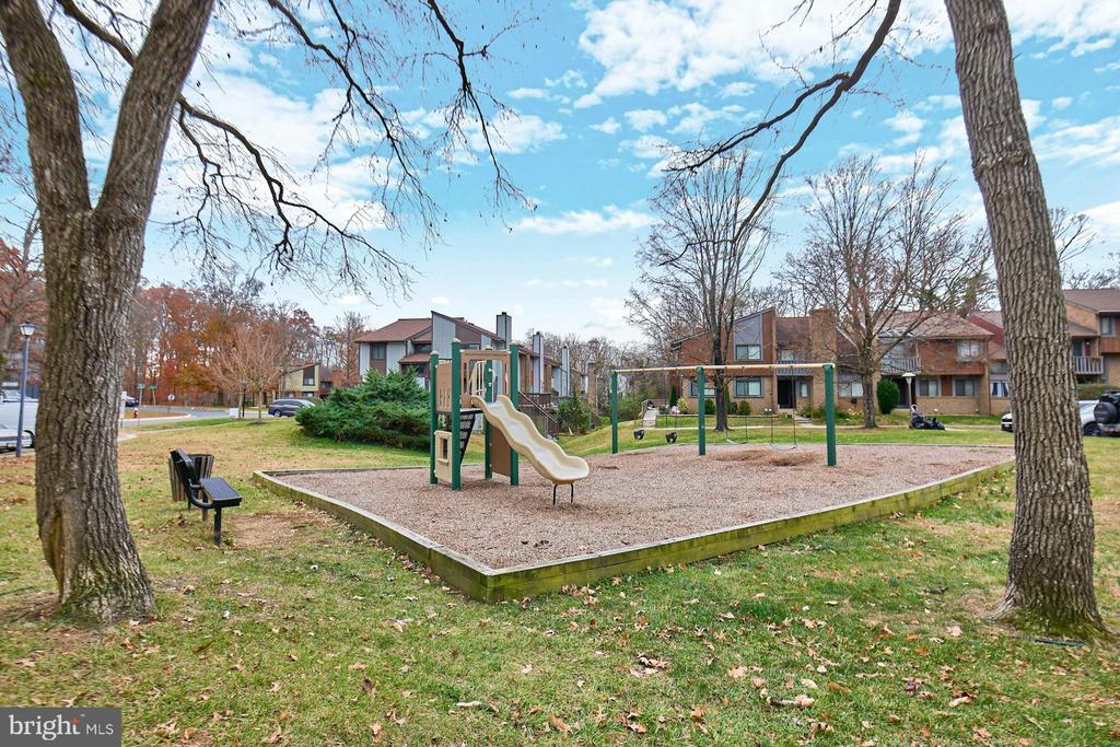 8566 GWYNEDD WAY