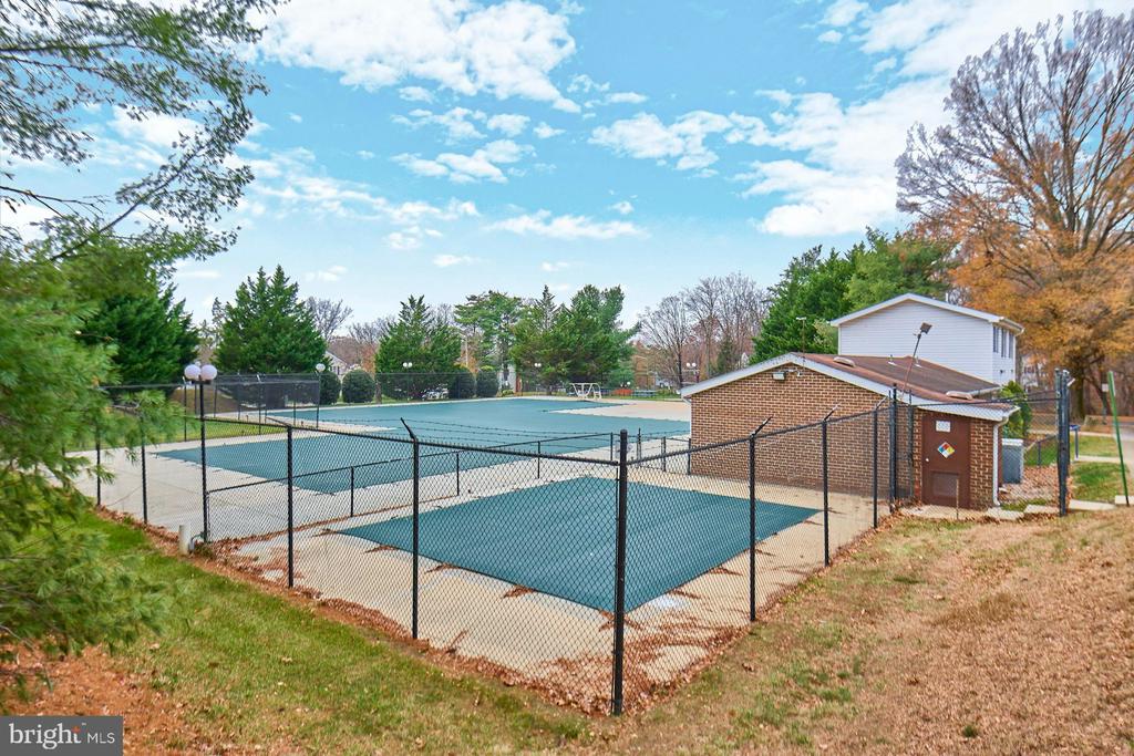 8566 GWYNEDD WAY
