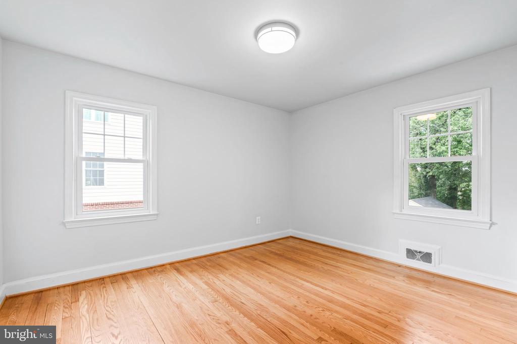 6616 KIRBY COURT