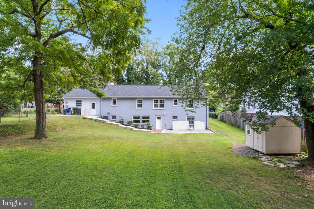 6616 KIRBY COURT