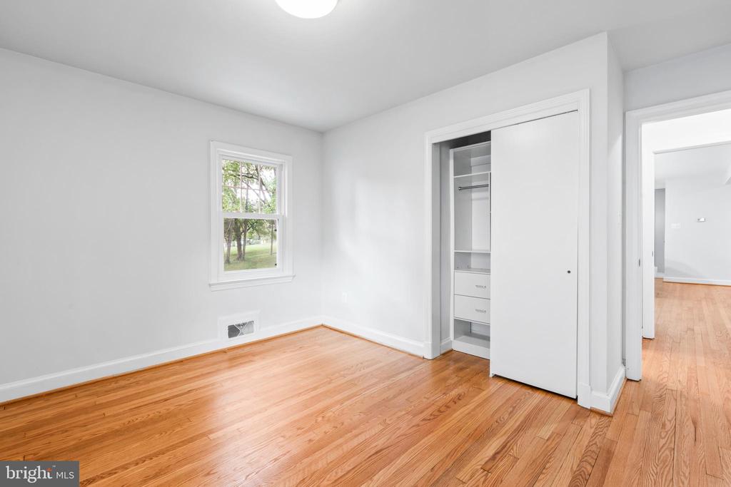 6616 KIRBY COURT