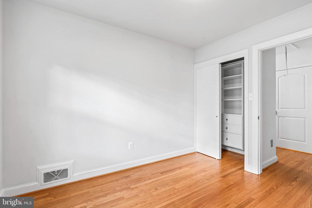 6616 KIRBY COURT