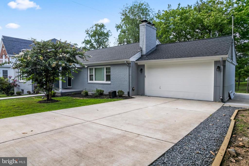 6616 KIRBY COURT