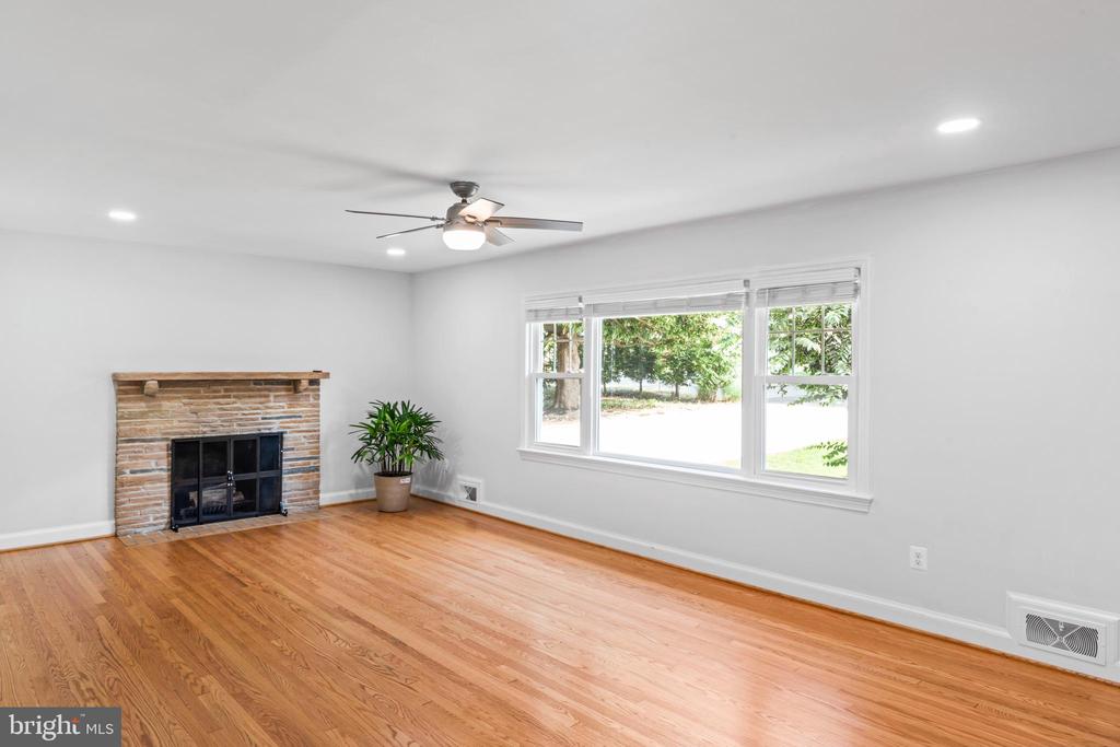 6616 KIRBY COURT