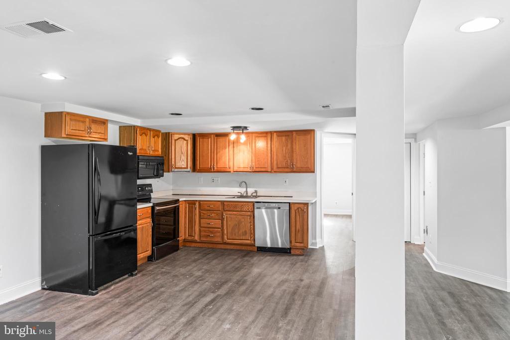 6616 KIRBY COURT