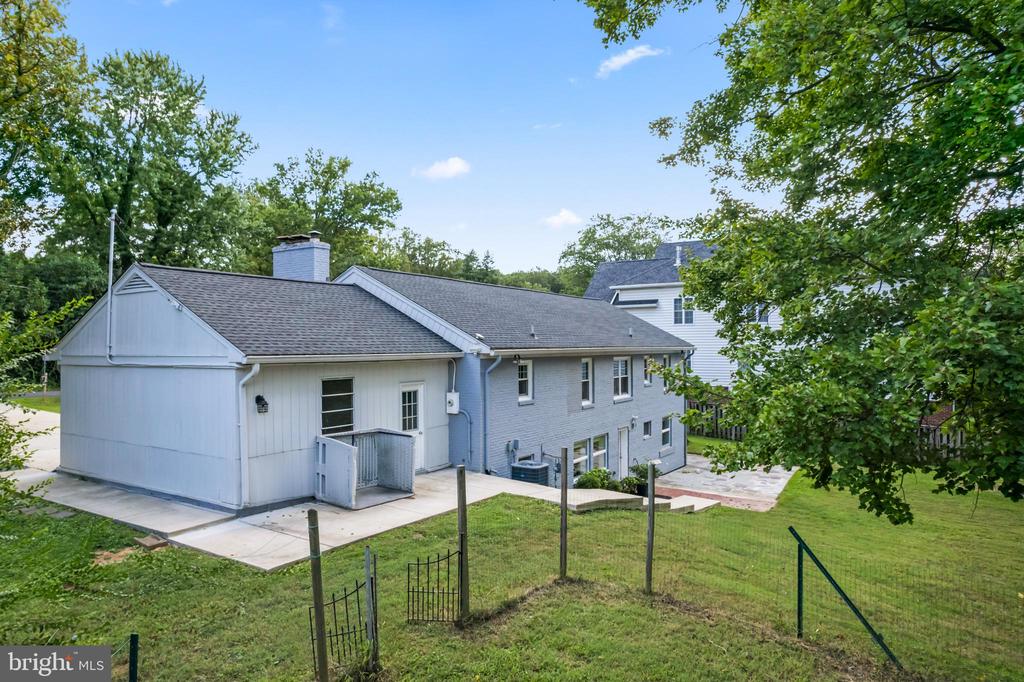6616 KIRBY COURT