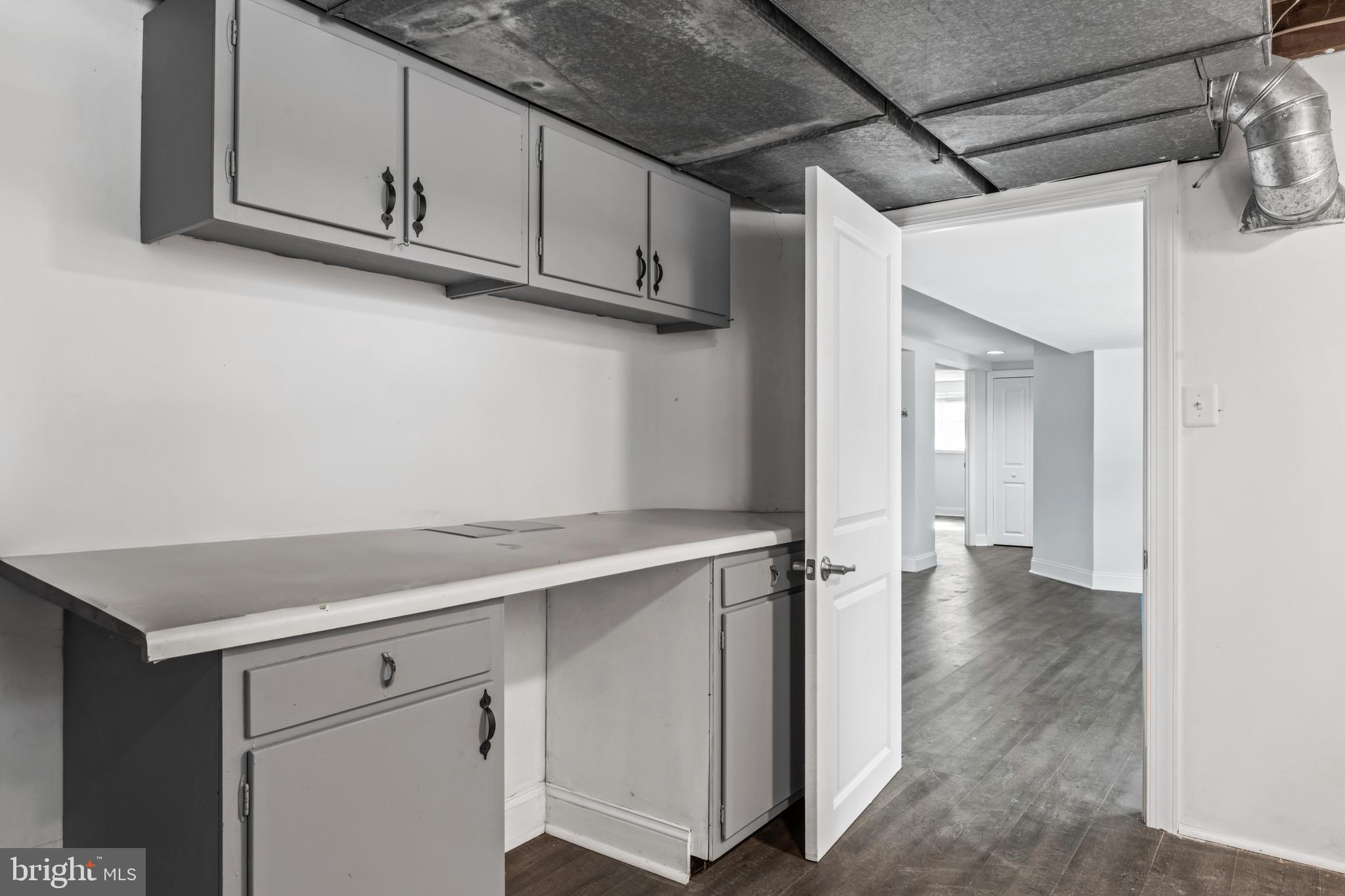 6616 KIRBY COURT