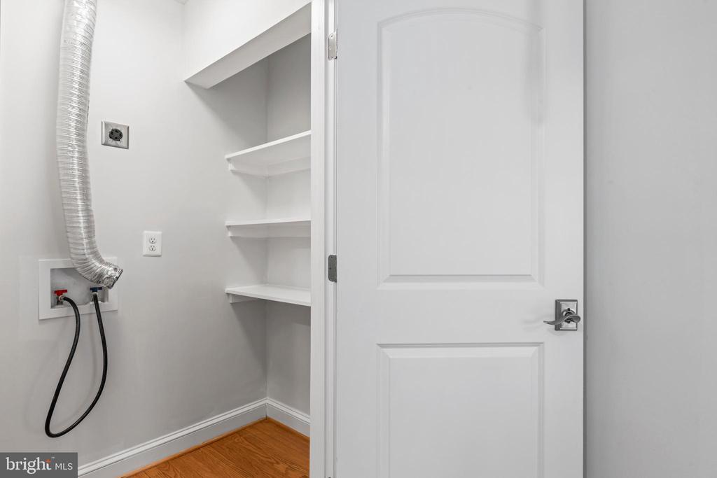 6616 KIRBY COURT