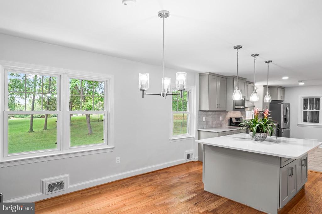 6616 KIRBY COURT