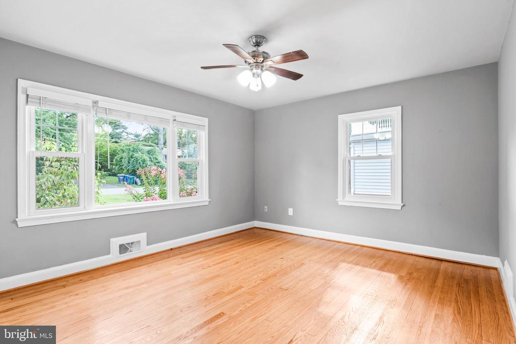 6616 KIRBY COURT