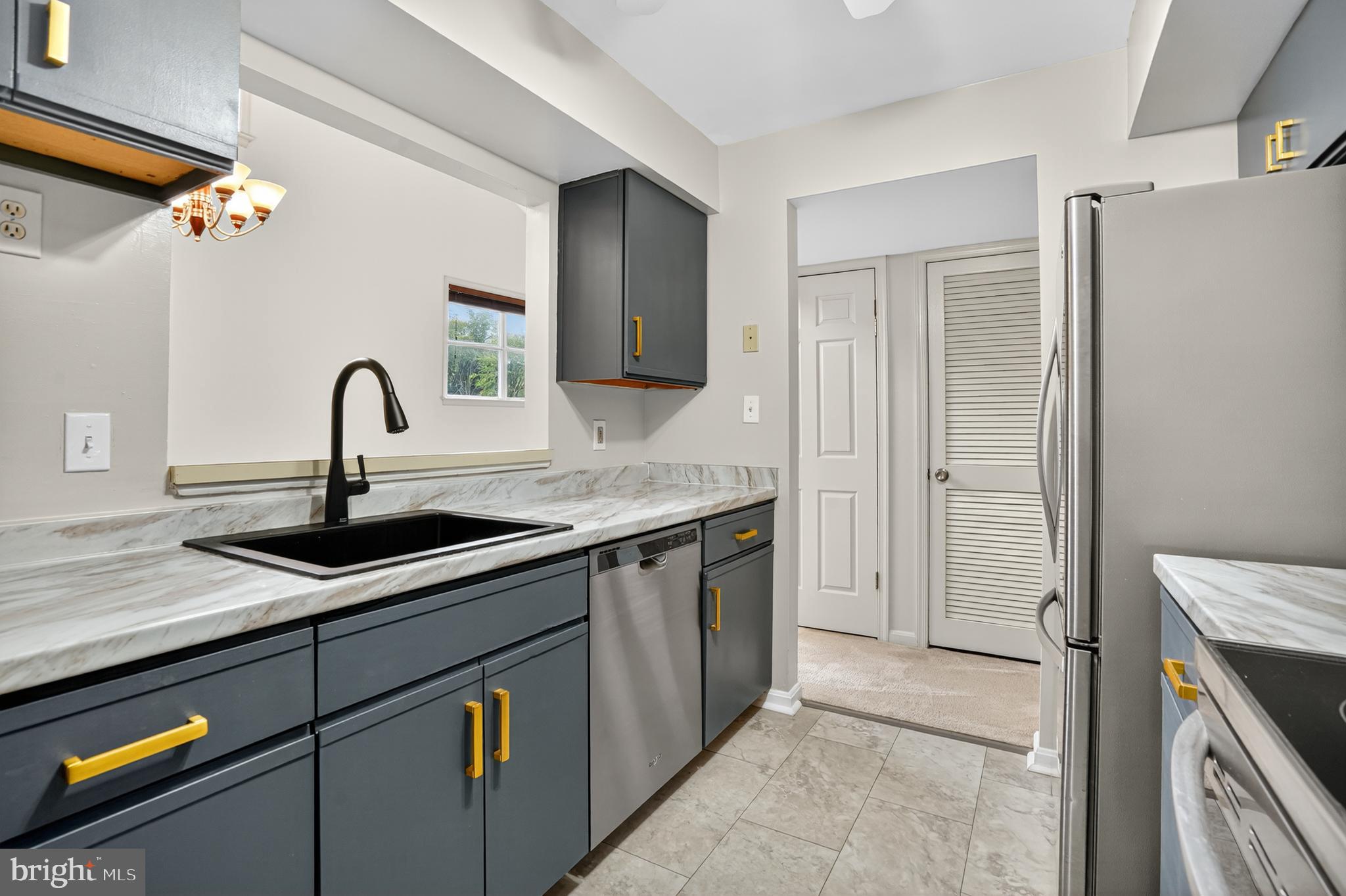 5812 ORCHARD HILL COURT 5812