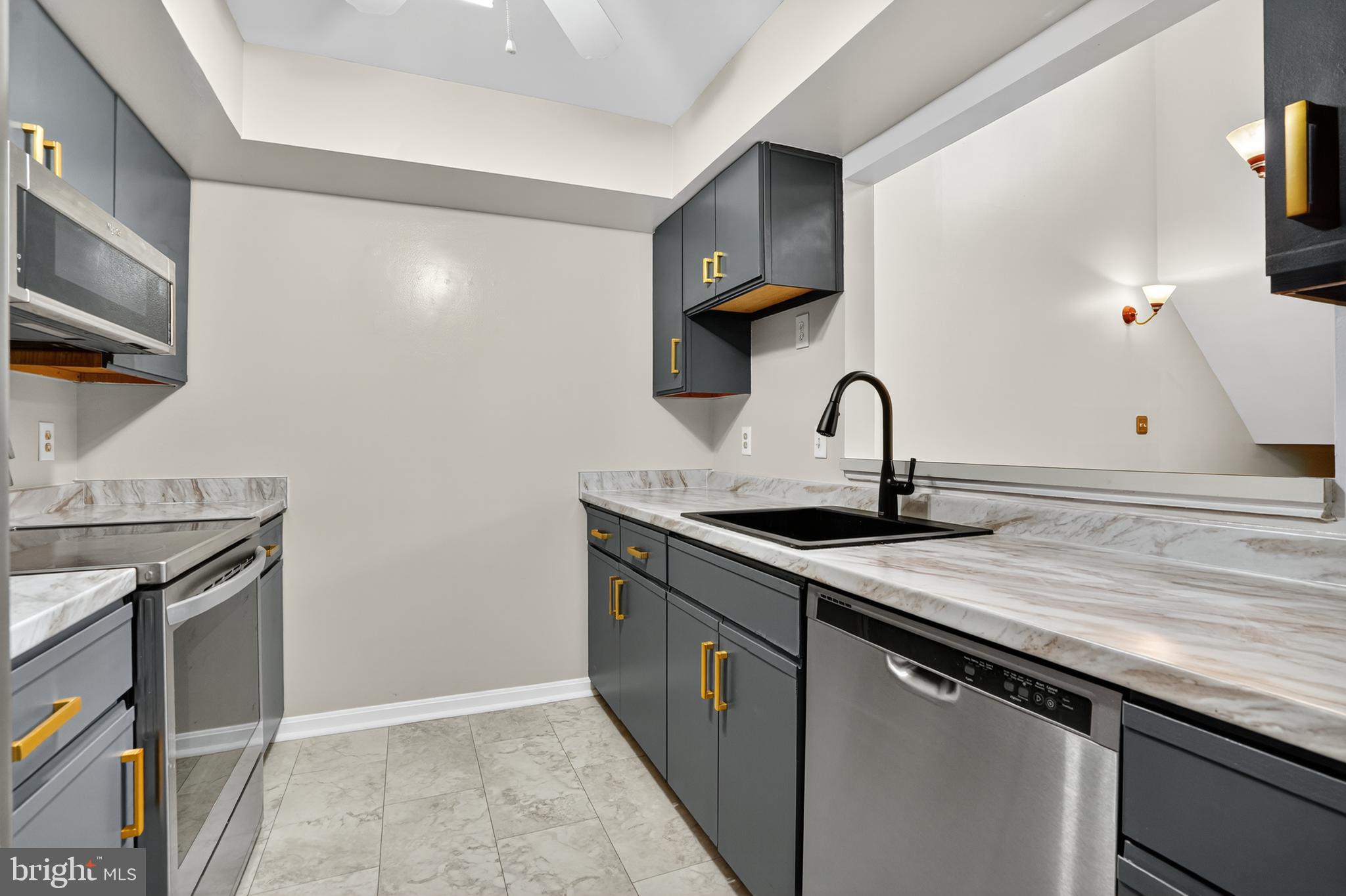 5812 ORCHARD HILL COURT 5812