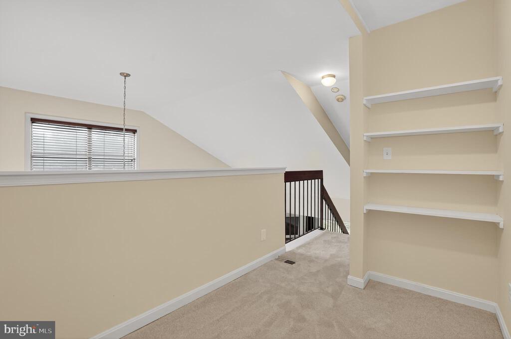5812 ORCHARD HILL COURT 5812