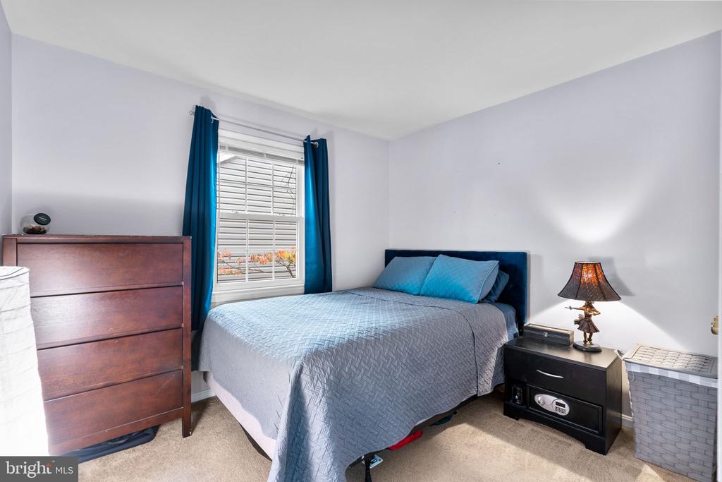 702 HEMLOCK COURT