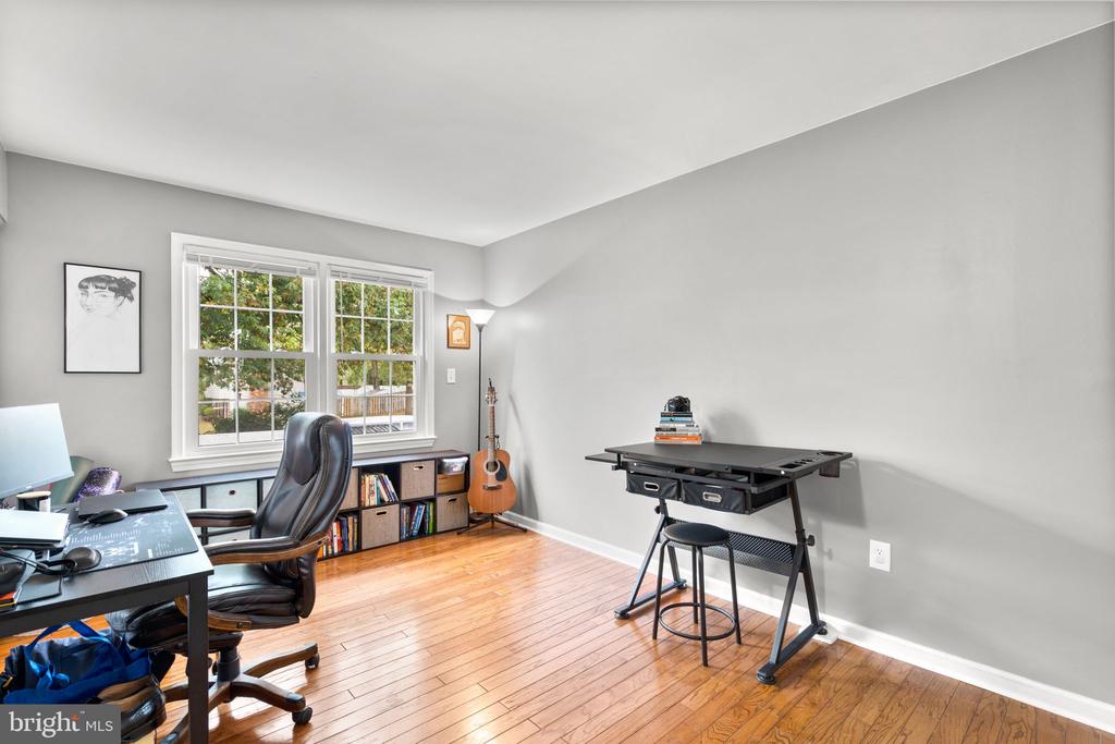702 HEMLOCK COURT