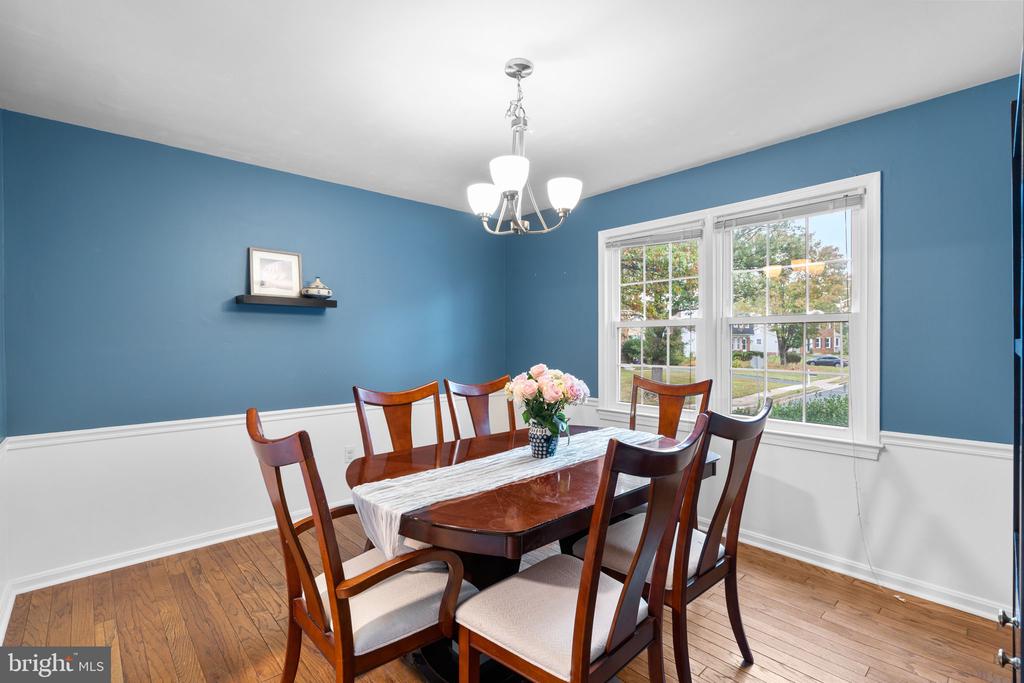 702 HEMLOCK COURT