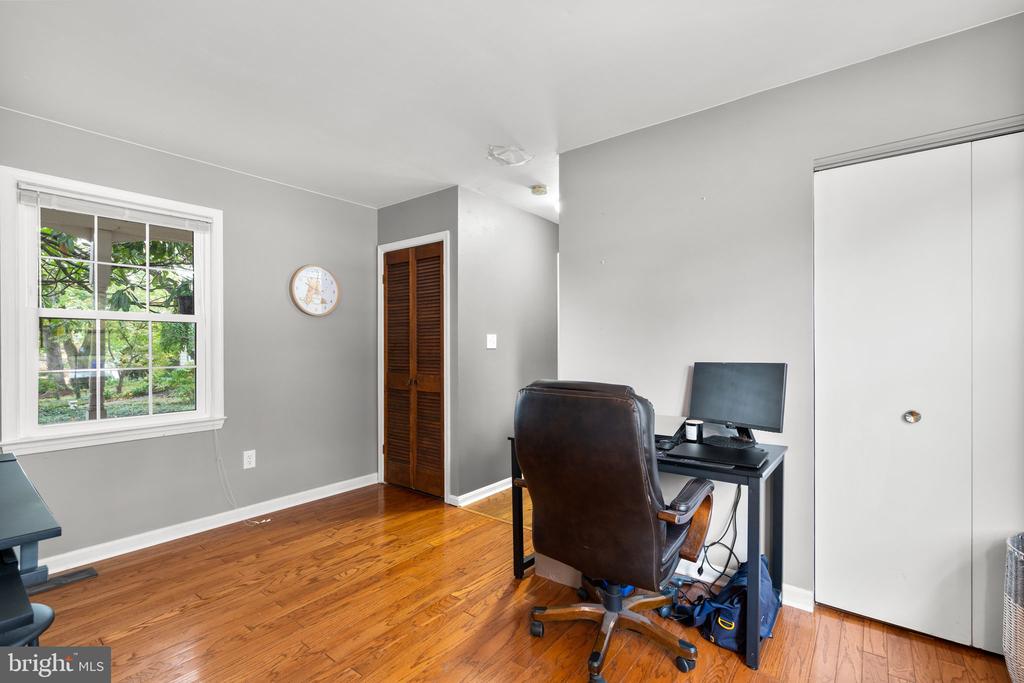 702 HEMLOCK COURT