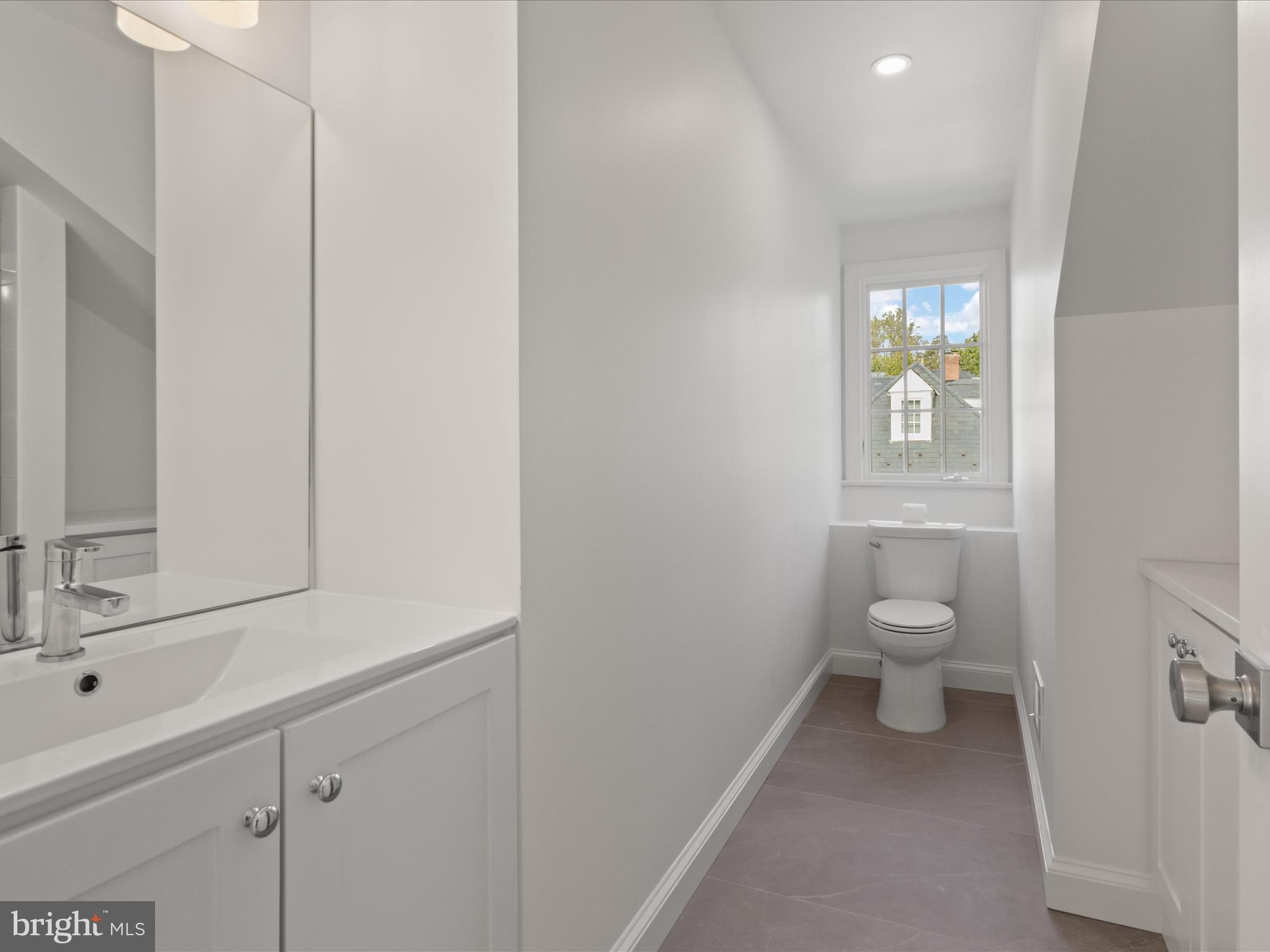 1125 KENSINGTON ROAD