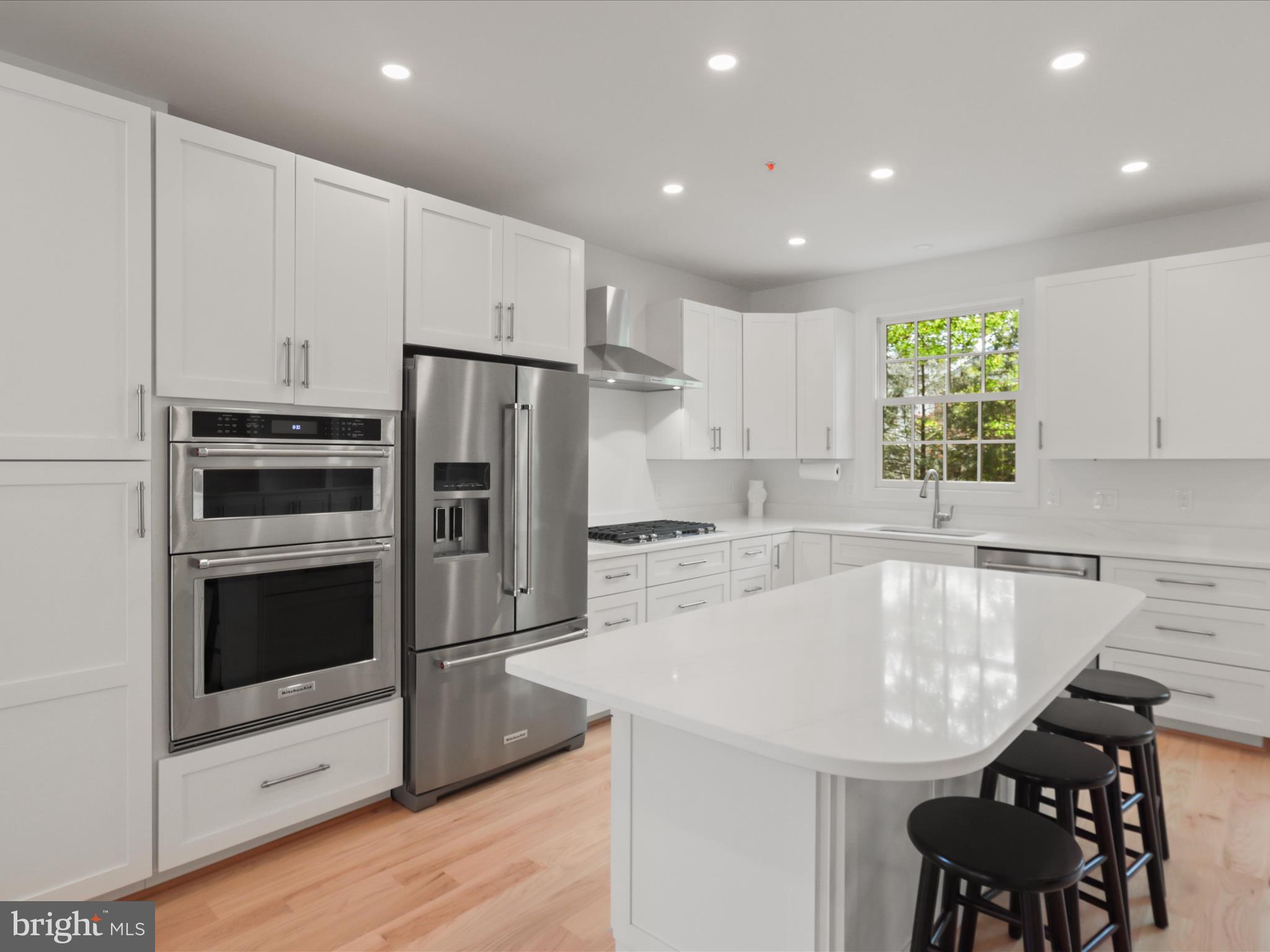 1125 KENSINGTON ROAD