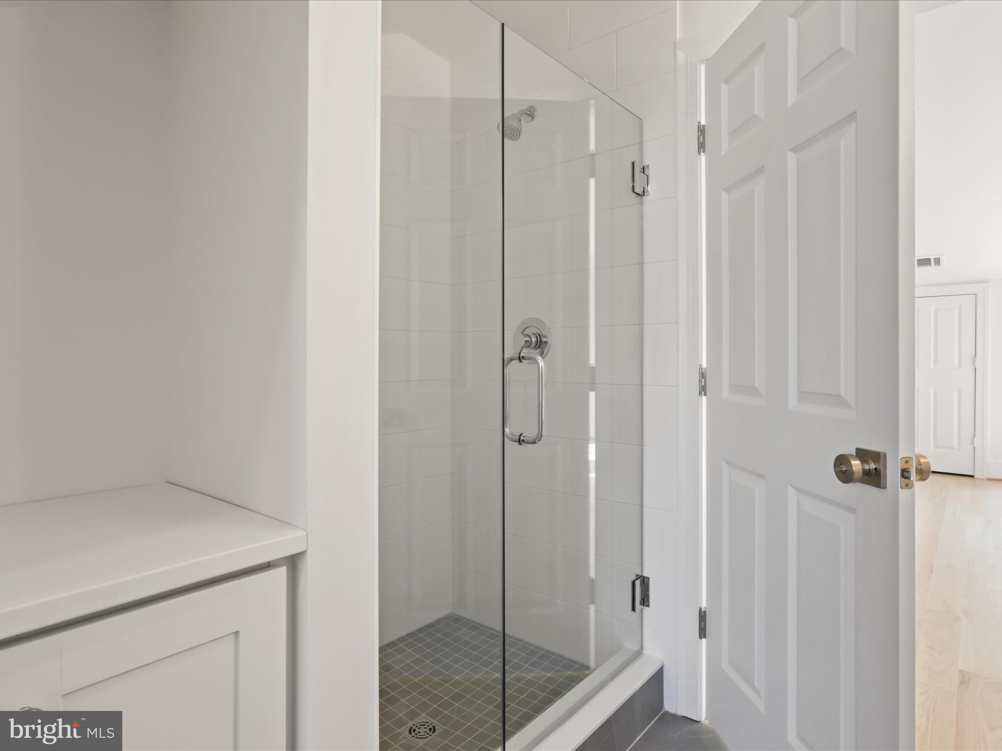 1125 KENSINGTON ROAD