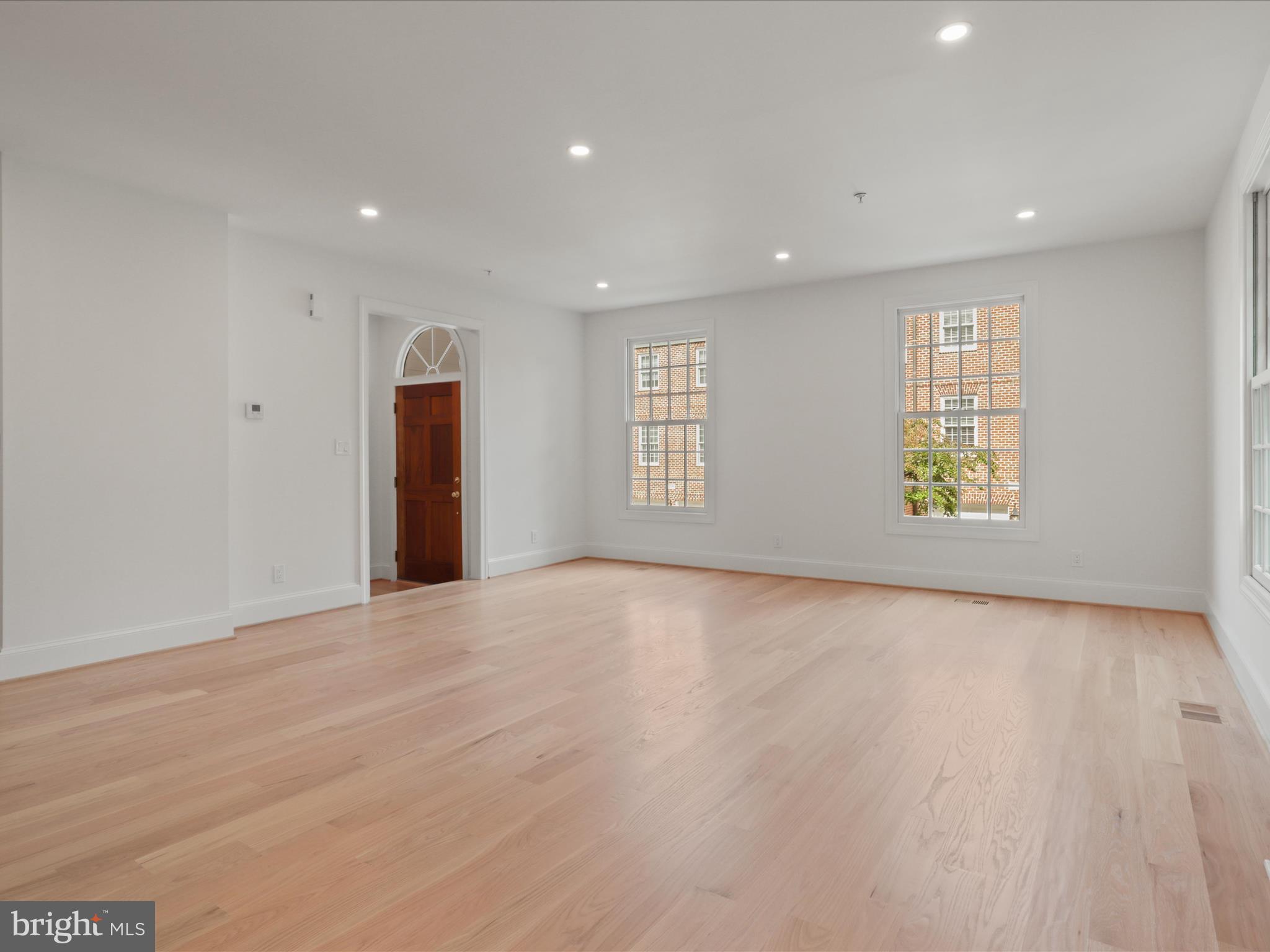 1125 KENSINGTON ROAD