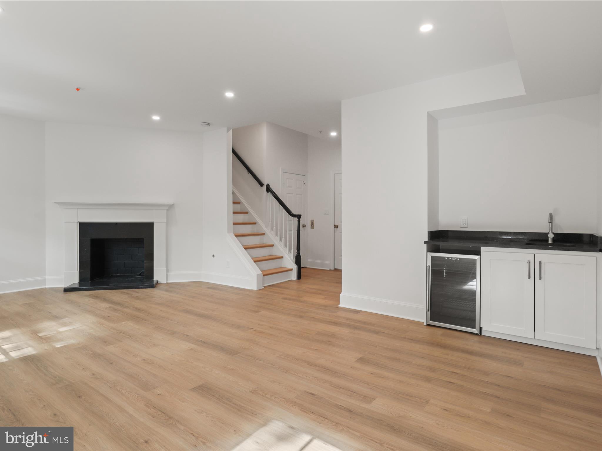 1125 KENSINGTON ROAD