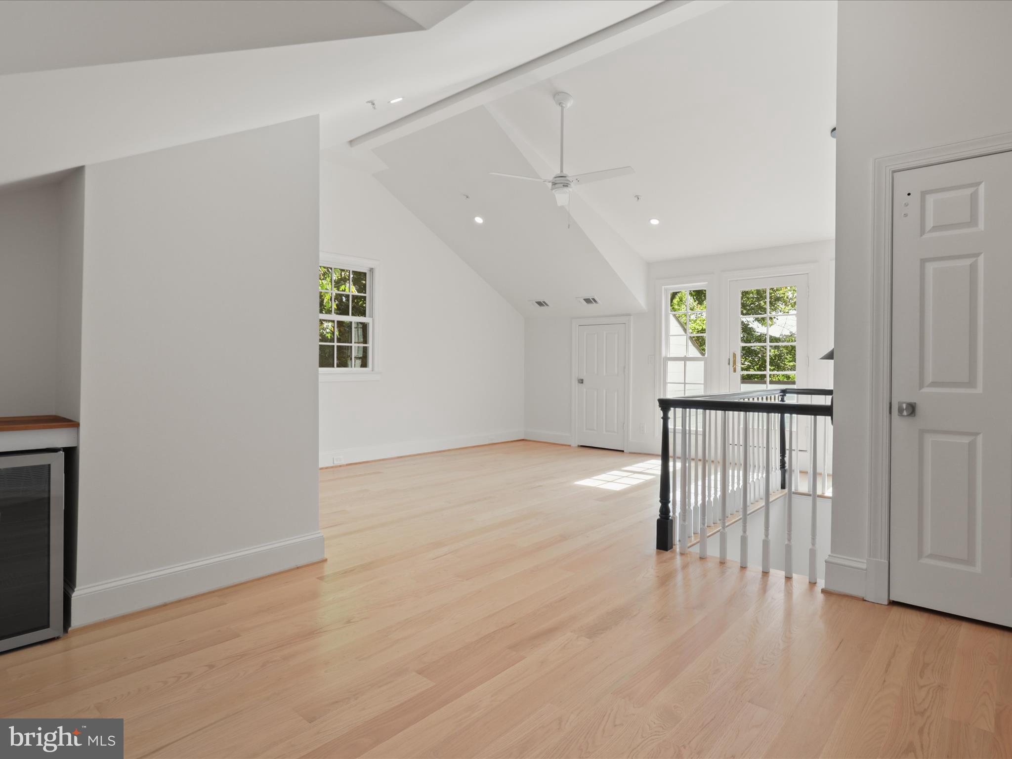 1125 KENSINGTON ROAD