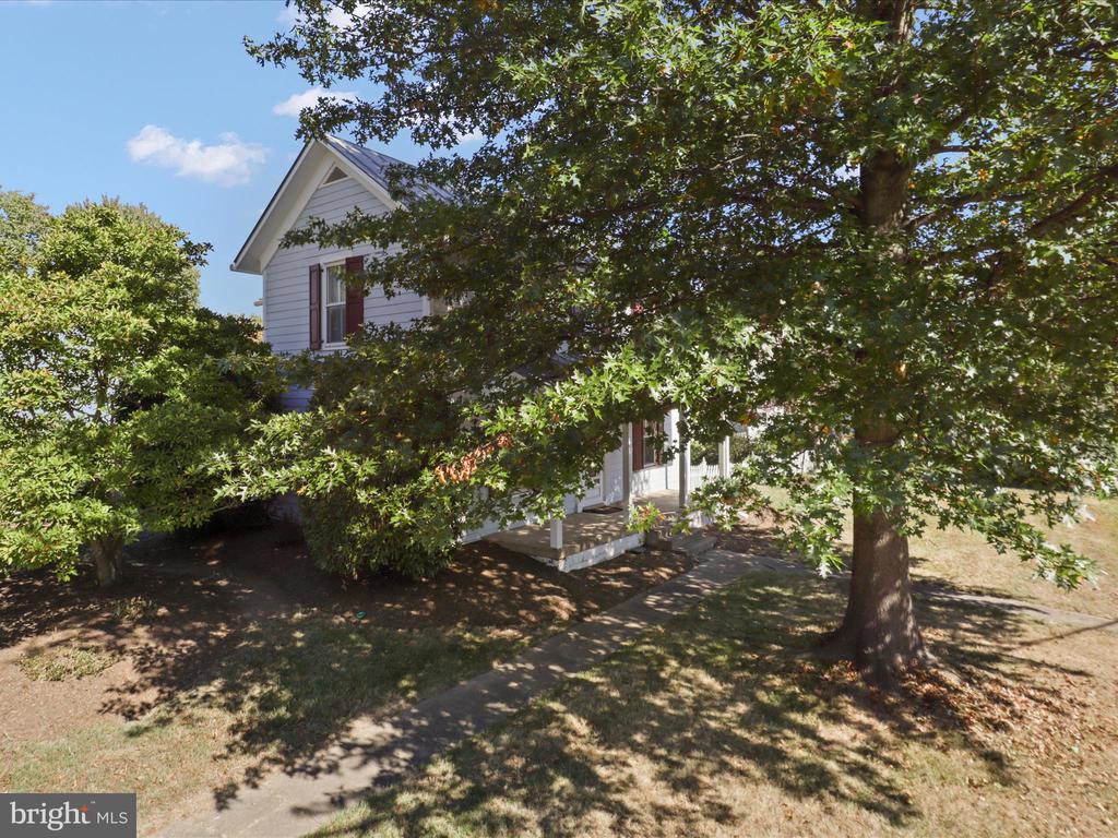 910 LOCUST STREET