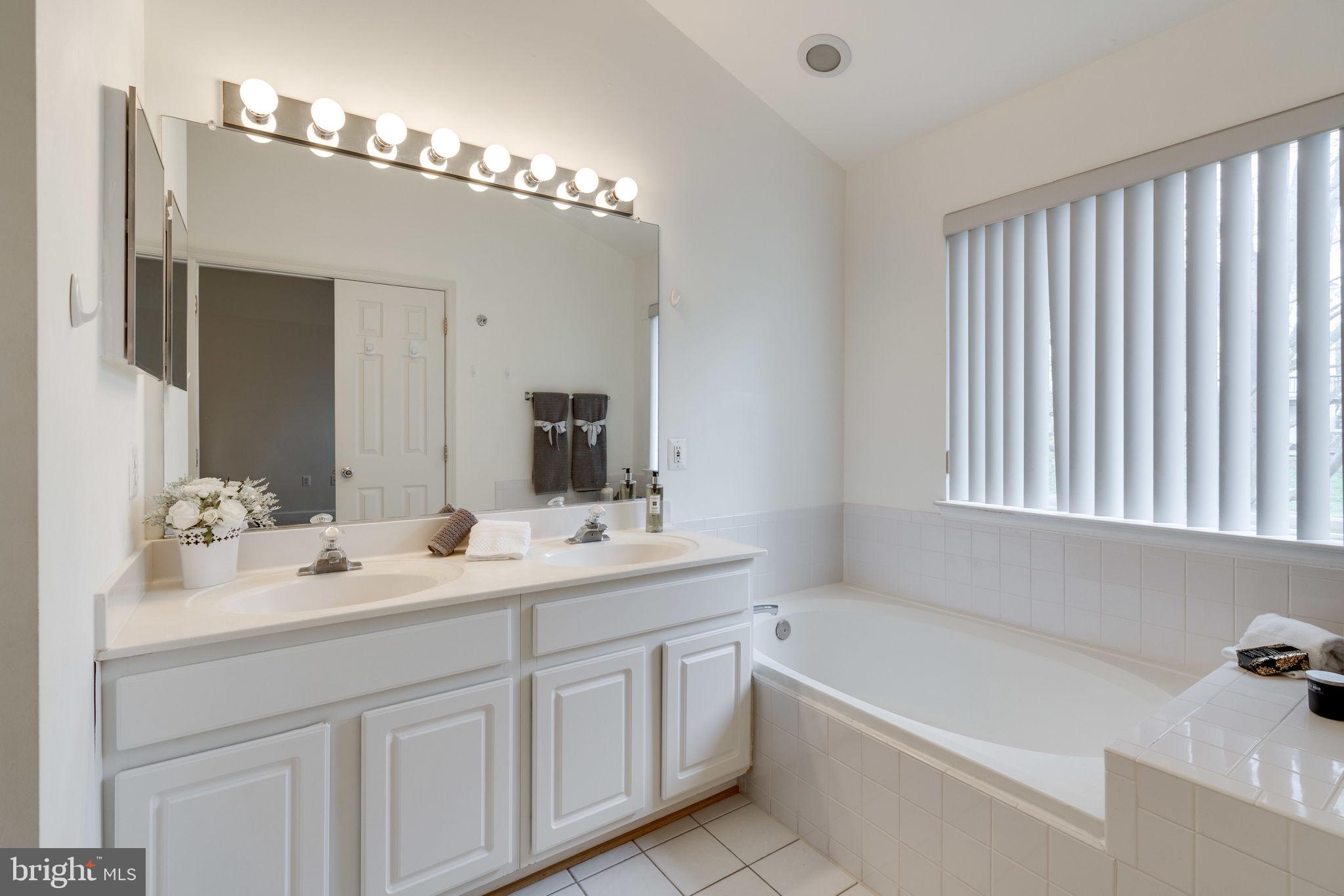 5136 BALLYCASTLE CIRCLE