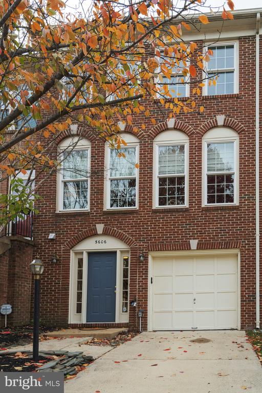5606 BROOKLAND COURT
