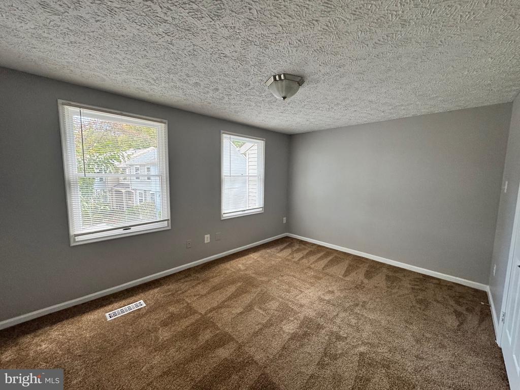8584 KOLUDER COURT