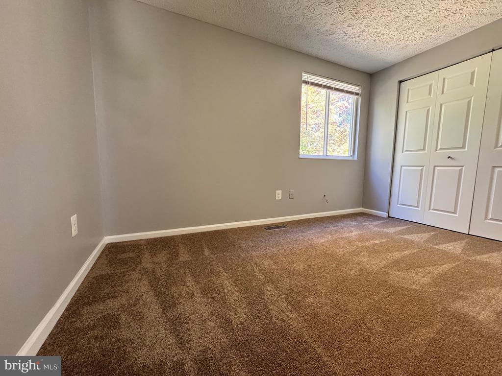 8584 KOLUDER COURT