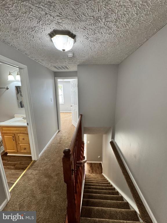 8584 KOLUDER COURT