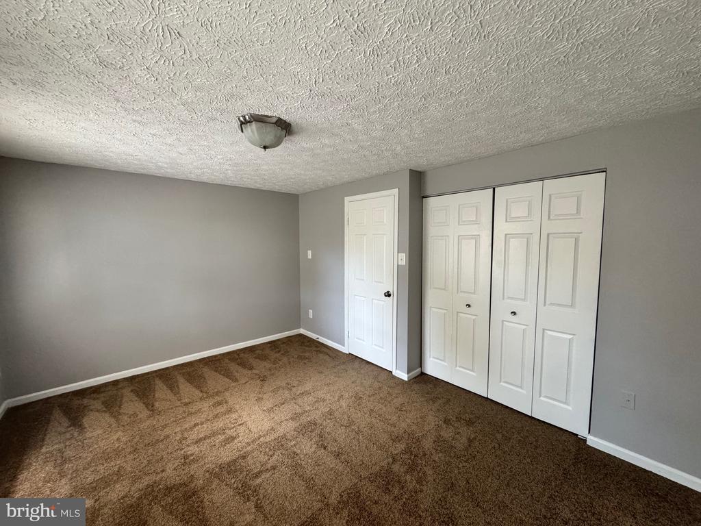 8584 KOLUDER COURT