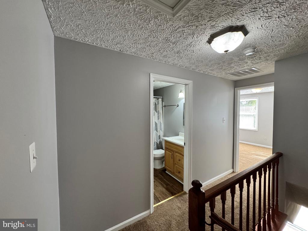 8584 KOLUDER COURT