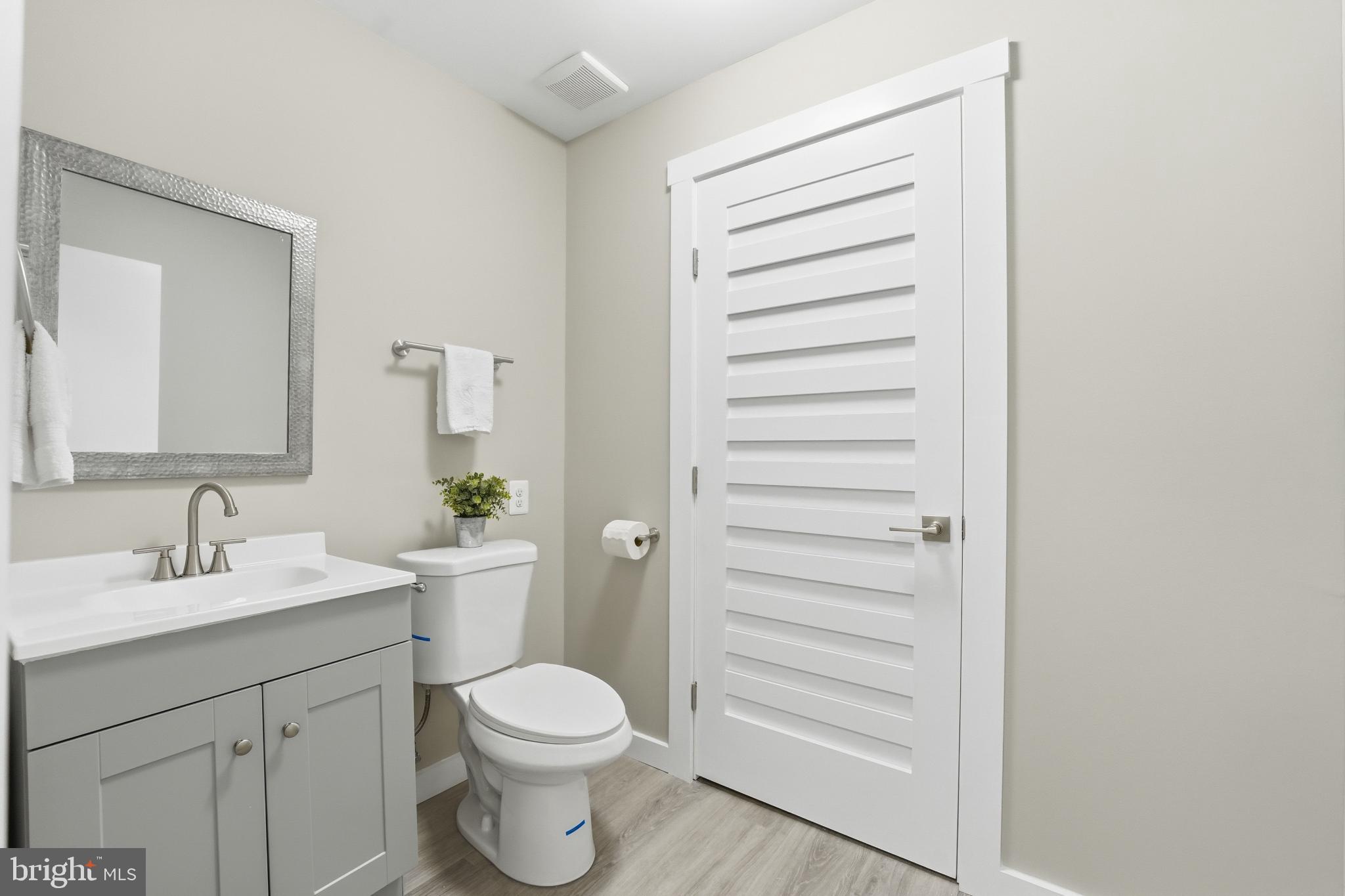 6053 CROWN ROYAL CIRCLE