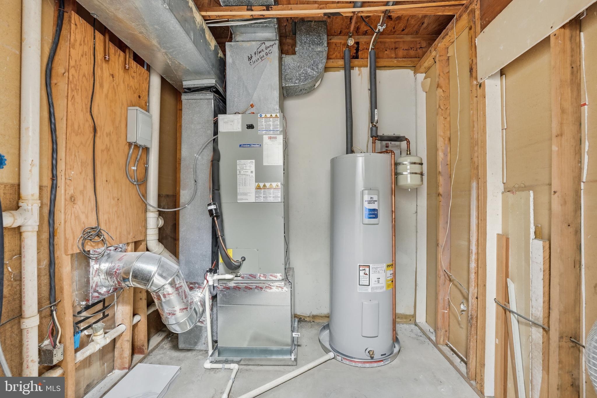 6053 CROWN ROYAL CIRCLE